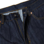 Detalhe do tecido raw selvedge denim da Calça Jeans Ukon – DANTE Capelli