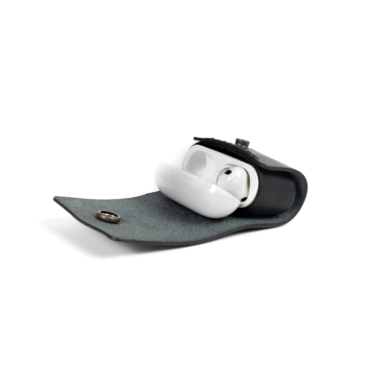 Capa de Couro AirPods Preto, tampa aberta – DANTE Capelli