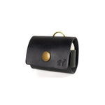 Capa de Couro AirPods Preto, vista frontal fechada – DANTE Capelli