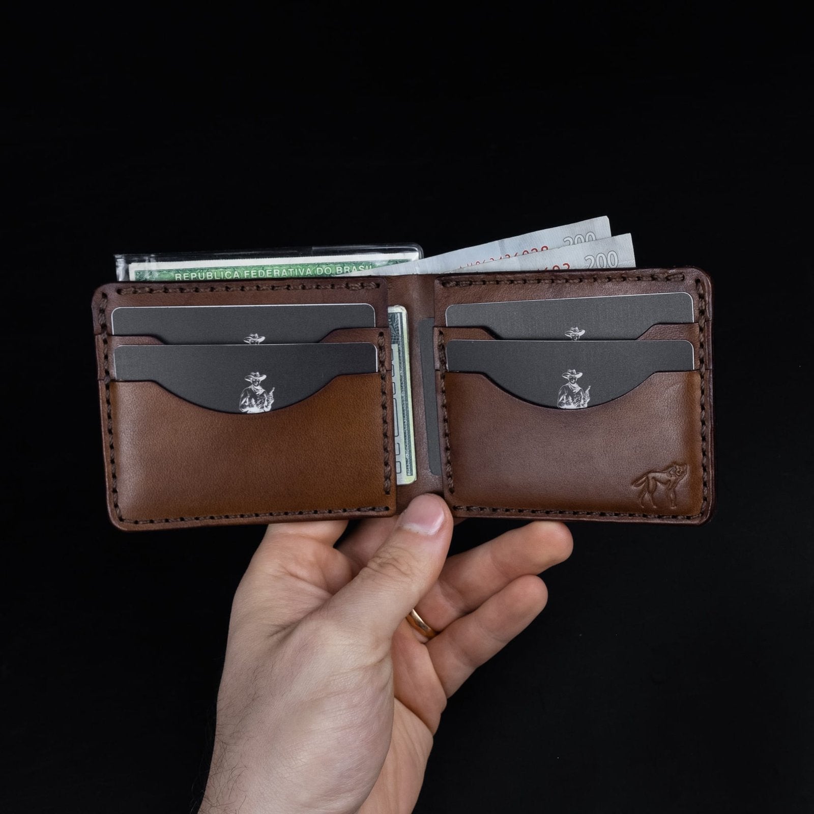 Carteira de Couro Bifold No.7 Marrom, vista traseira – DANTE Capelli