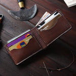 Carteira de Couro Bifold NO.5 Marrom, detalhe da costura – DANTE Capelli