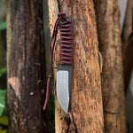 Faca Bushcraft DANTE Capelli, detalhe da costura da bainha – DANTE Capelli