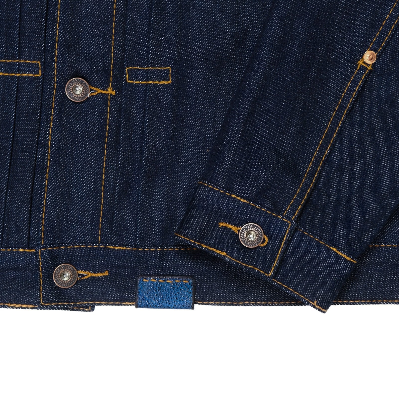 Detalhe dos botões YKK em latão da Jaqueta Jeans Selvedge Ukon – DANTE Capelli