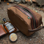 Necessaire Lona Encerada e Couro Marrom, vista interna aberta – DANTE Capelli