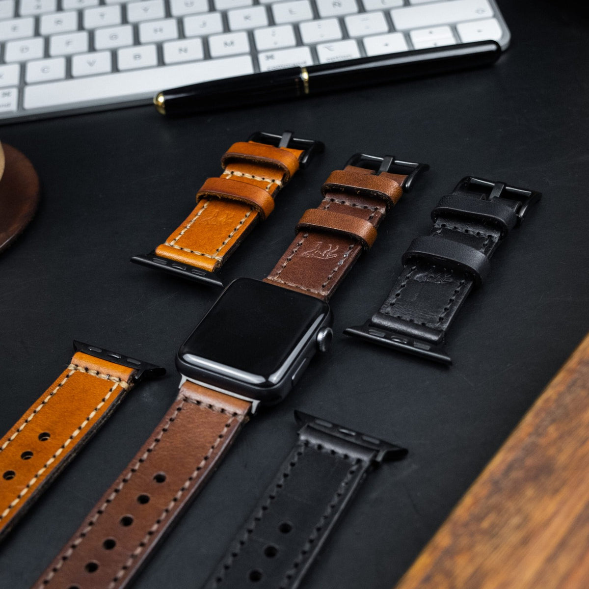 Pulseira de Couro Apple Watch Costurada Savana, detalhe da textura do couro – DANTE Capelli