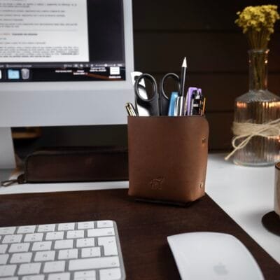 Porta-Canetas de Couro Marrom