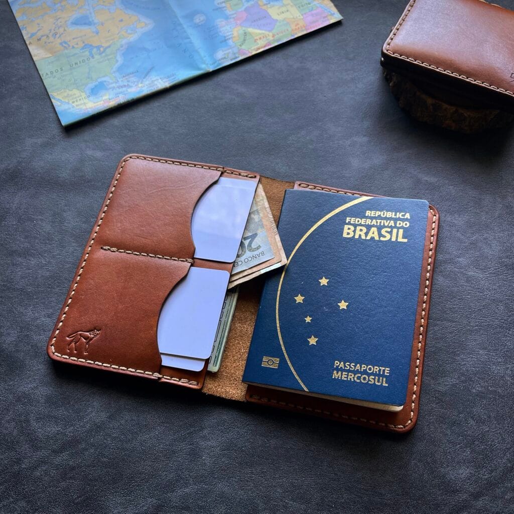 Porta Passaporte de Couro Havana - Imagem 3