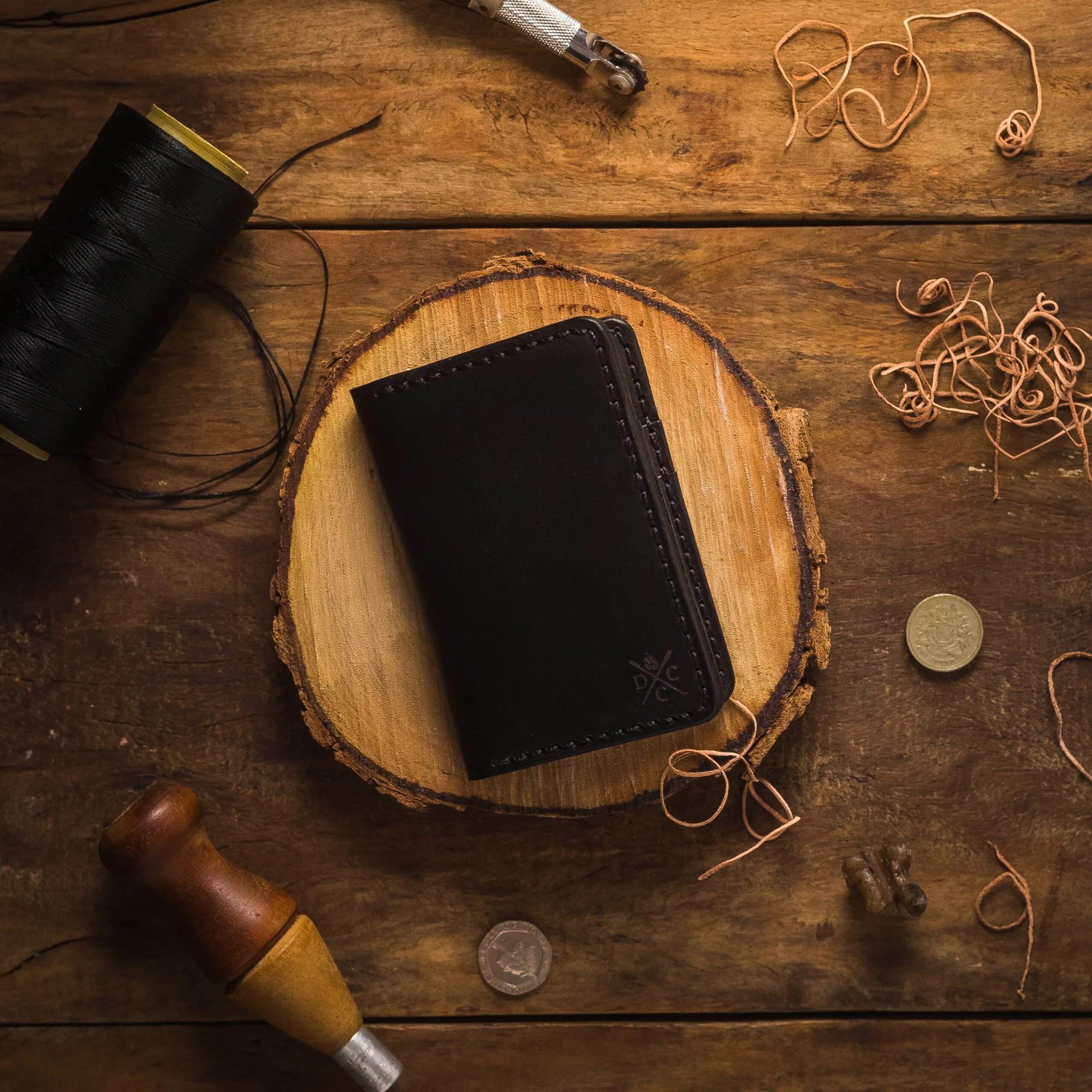 Carteira de Couro Vertical NO.6 Preta - Imagem 8