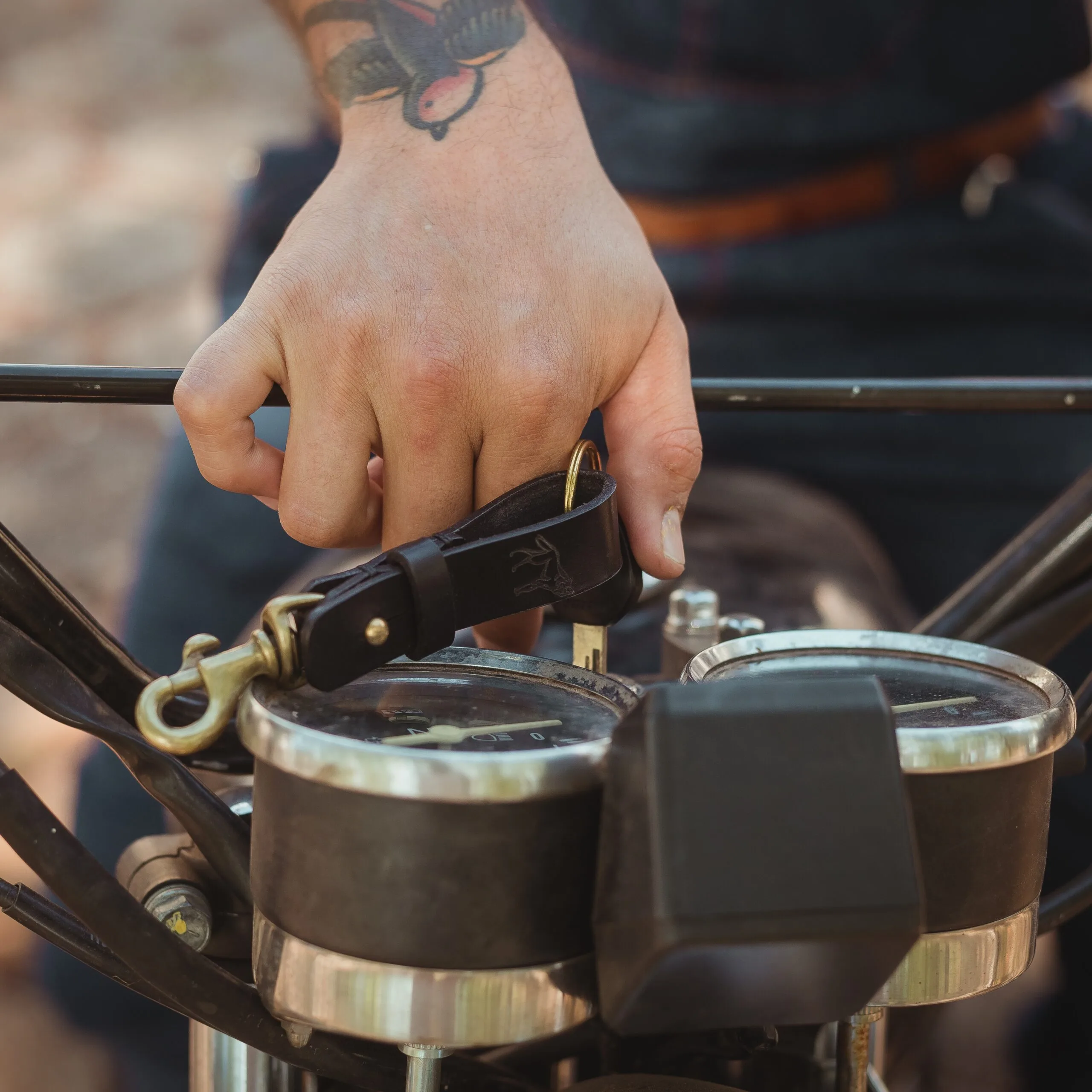 Chaveiro de Cinto Latão Preto - Imagem 4