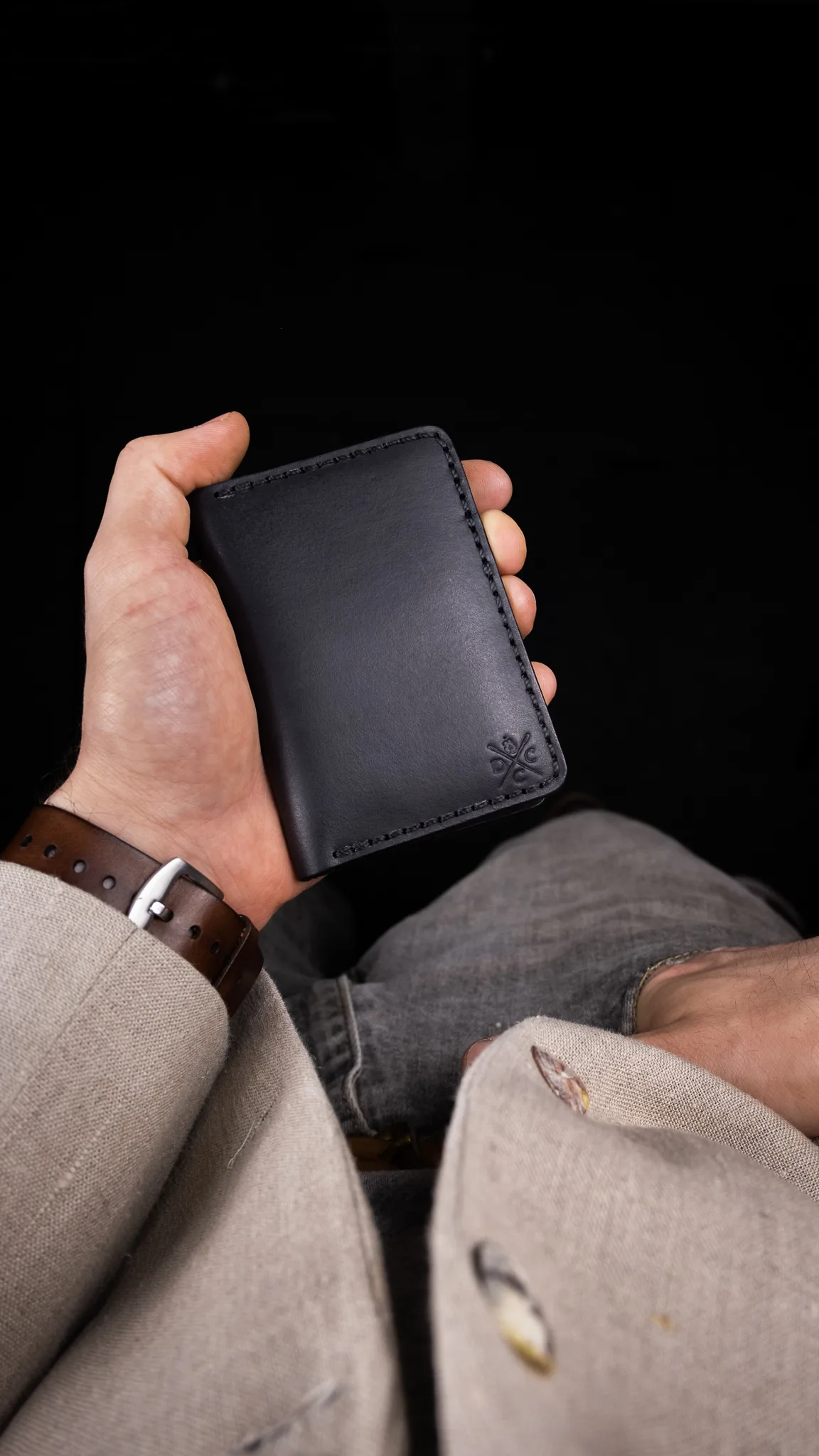 Carteira de Couro Vertical NO.6 Preta - Imagem 6